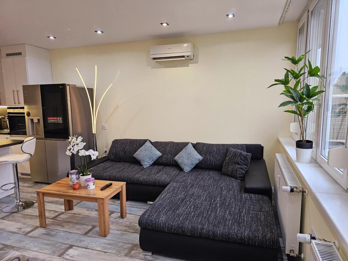 Apartamento Urban Loft Salgótarján Exterior foto